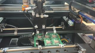 دستگاه روتر جداکننده PCB داخلی با تخلیه PCBA در دستگاه فرز PCB سینی